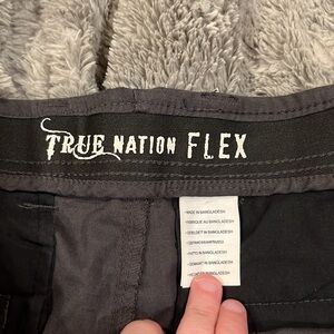 Men’s NWoT size 42 true religion shorts